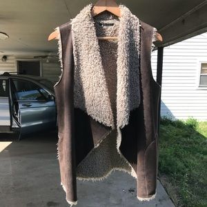 Velvet Sherpa Wool Vest | M